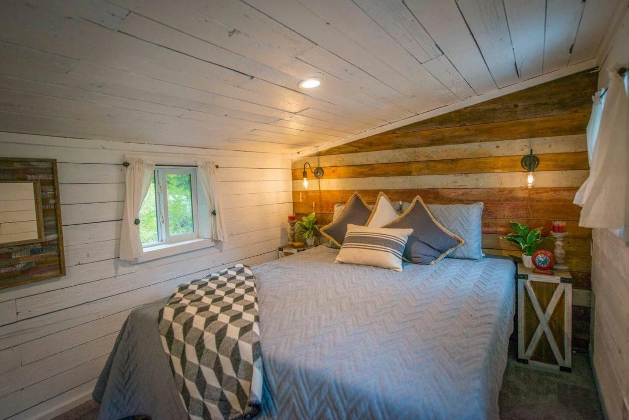 Cozy Cabin Little Red Hen 12 Min To Magnolia Waco Zewnętrze zdjęcie